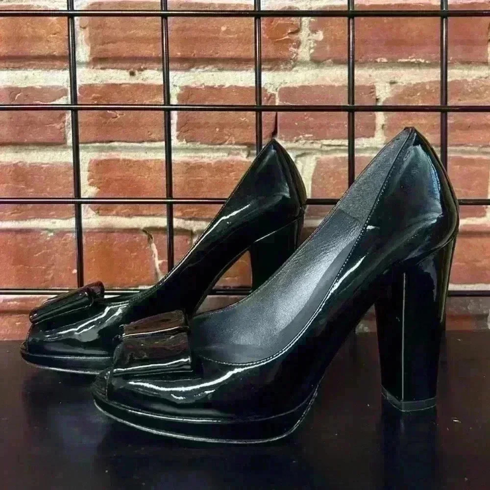 Stuart Weitzman 7.5 Black Patent Open-Toe Heels W… - image 2